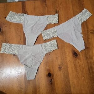 BADARI 3-Pack Seamless Athletic Thongs Quick Dry No Show Workout Thongs Size M